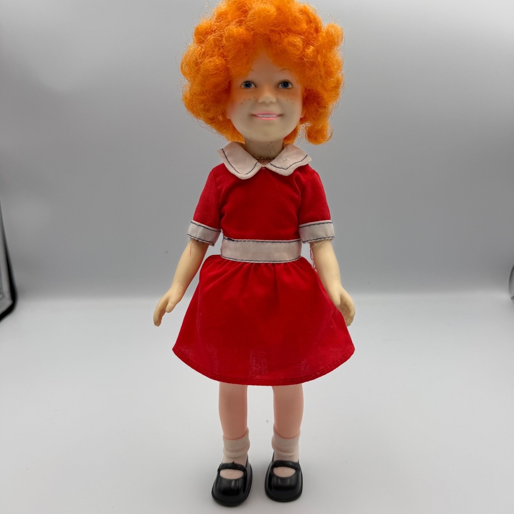 Vintage 1982 Knickerbocker Little Orphan Annie Doll Red Dress Locket Necklace